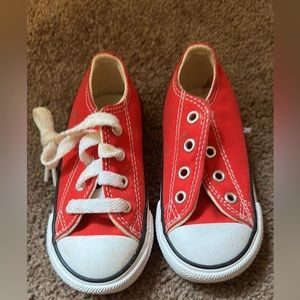 size 6c baby converse like new